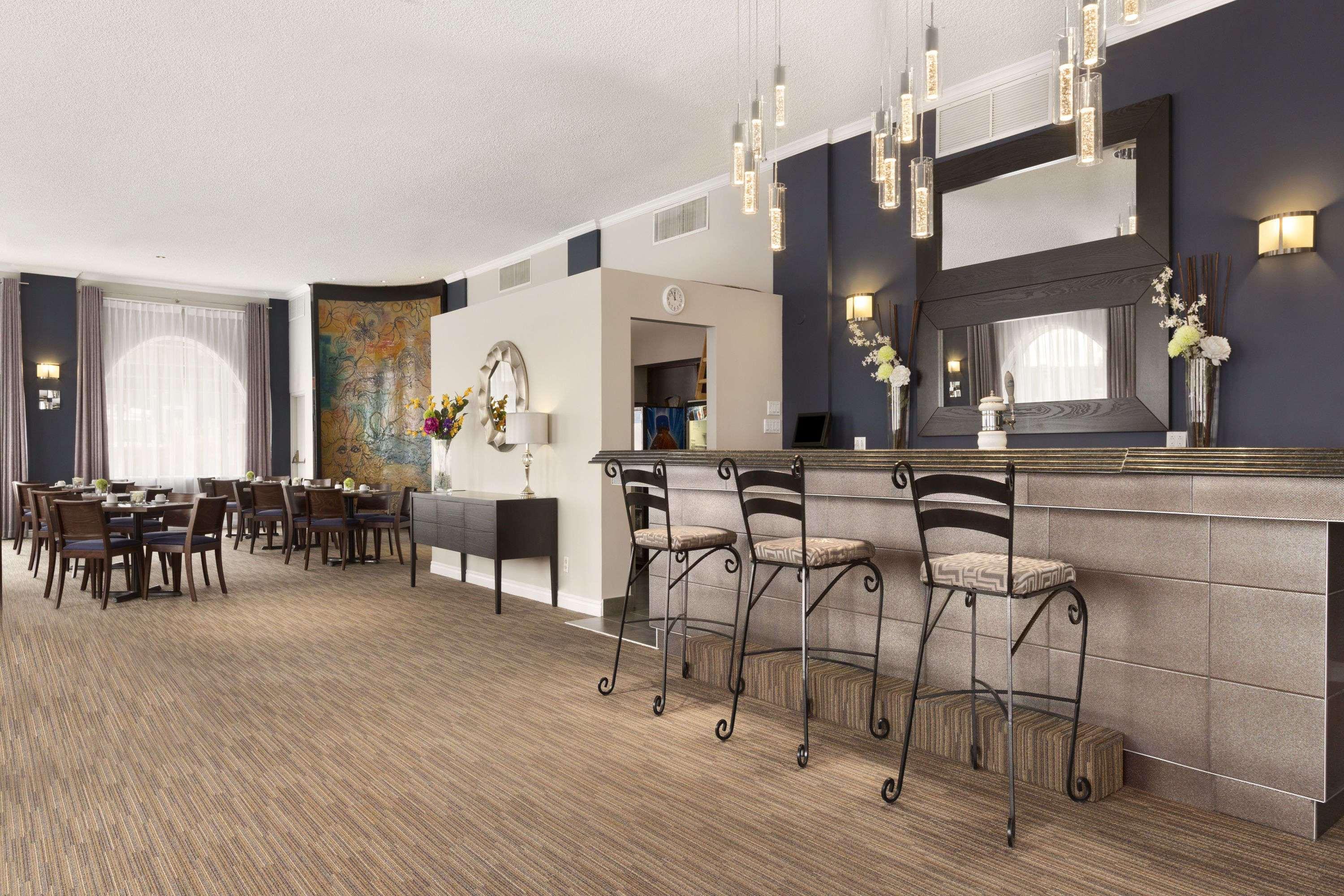 Days Inn By Wyndham Montreal Airport Conference Centre Dorval Εξωτερικό φωτογραφία