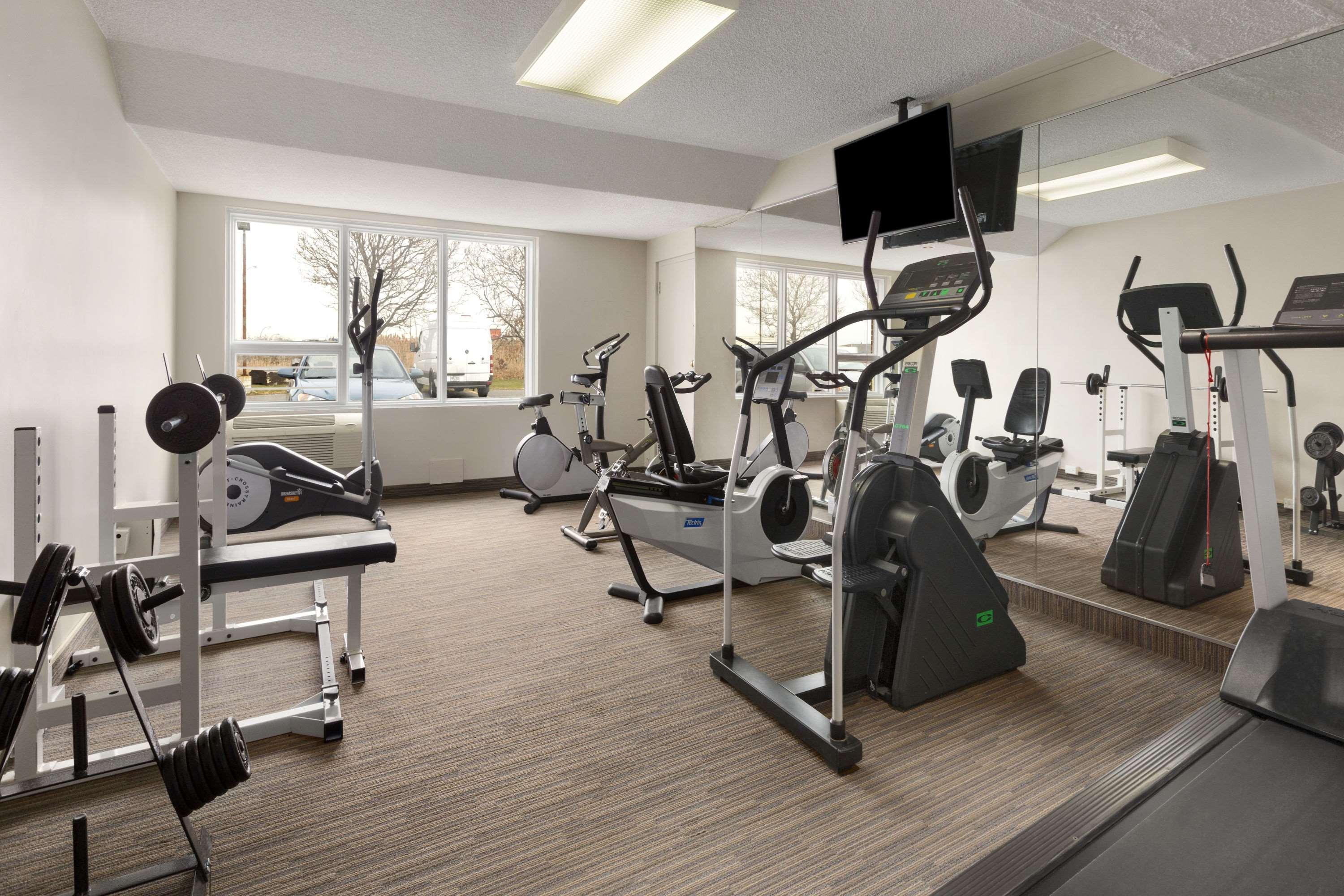 Days Inn By Wyndham Montreal Airport Conference Centre Dorval Εξωτερικό φωτογραφία