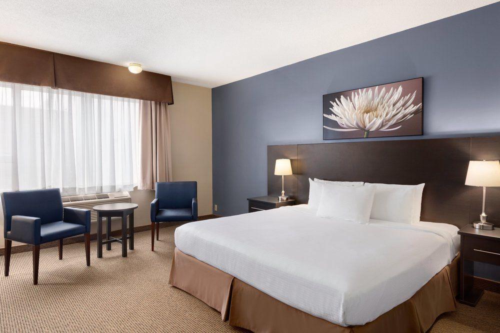 Days Inn By Wyndham Montreal Airport Conference Centre Dorval Εξωτερικό φωτογραφία