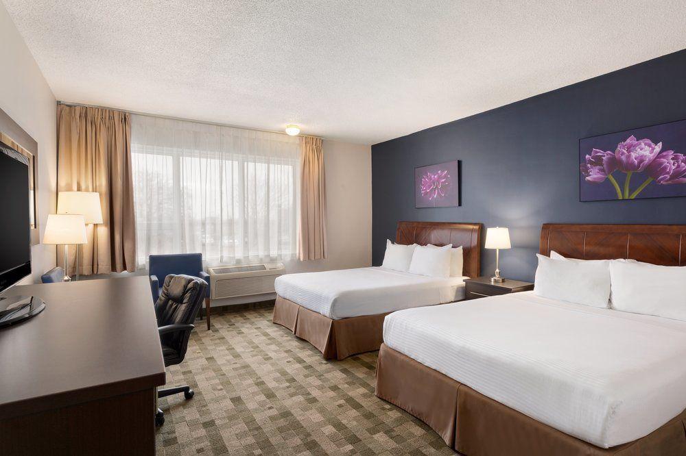 Days Inn By Wyndham Montreal Airport Conference Centre Dorval Εξωτερικό φωτογραφία